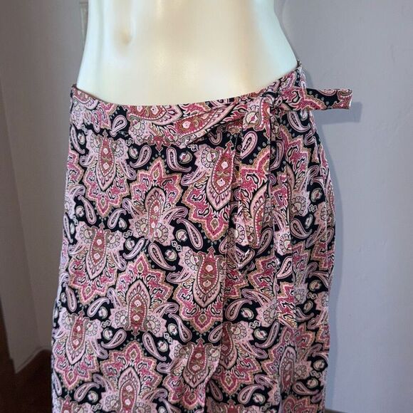 Maurices Bohemian Pink Paisley Print Wrap Skirt Size Medium Rayon - Picture 3 of 13